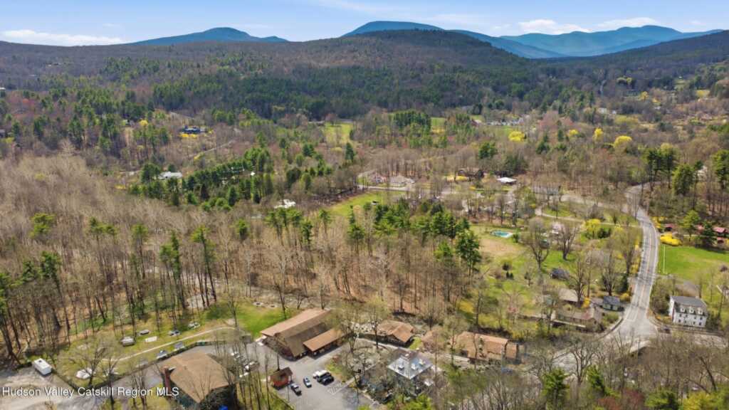 297 Tinker Street, Unit #Sr, Woodstock, NY 12498 - Photo 6 of 30