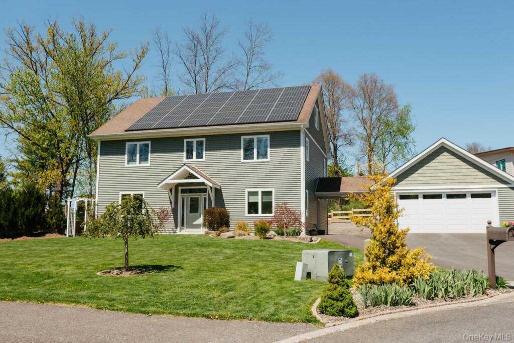 10 Taylor Street, New Paltz, NY 12561