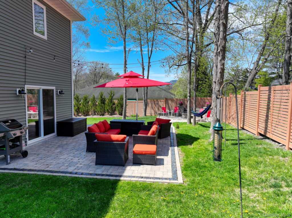 10 Taylor Street, New Paltz, NY 12561 - Photo 2 of 44