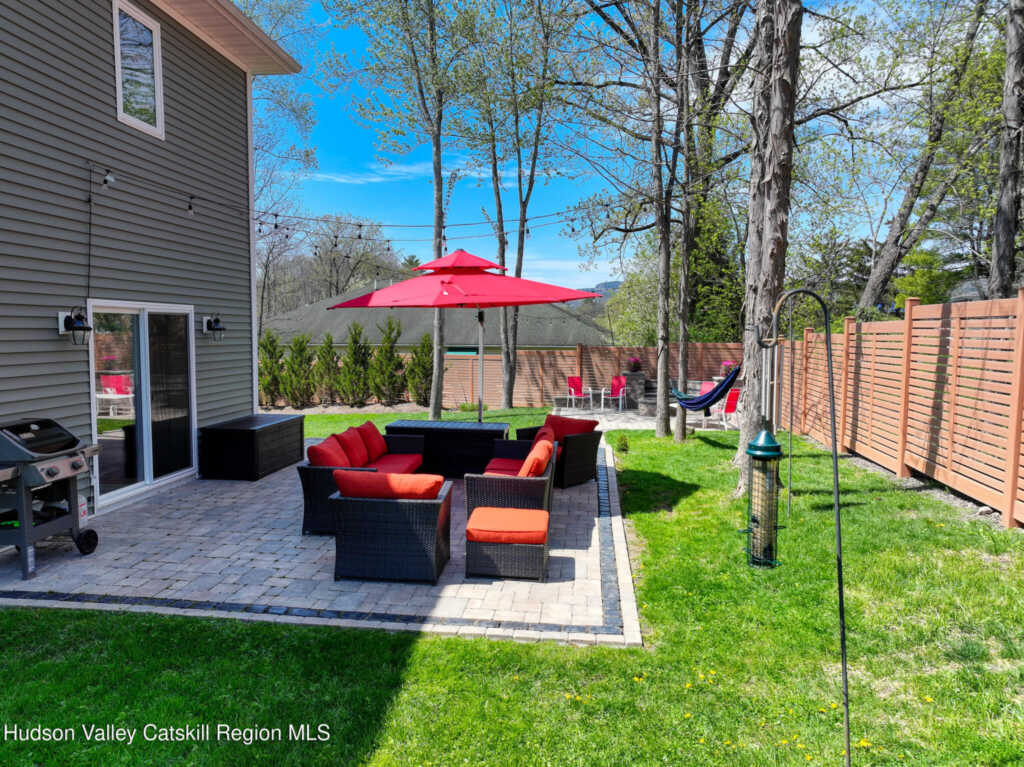 10 Taylor Street, New Paltz, NY 12561 - Photo 2 of 50