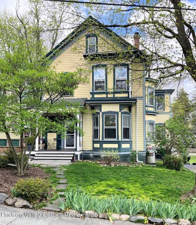 10 Wurts Avenue, New Paltz, NY 12561