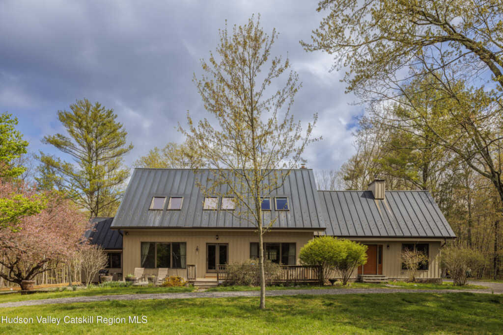 115 Bellwood Lane, Saugerties, NY 12477 - Photo 2 of 50