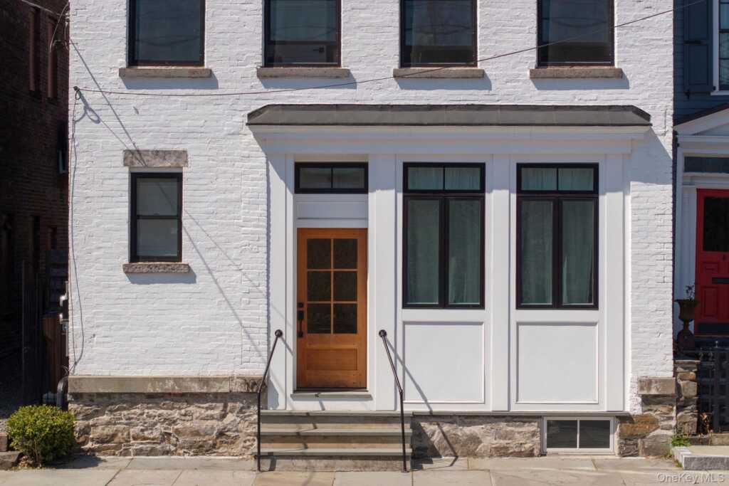 109 Abeel Street, Kingston, NY 12401 - Photo 2 of 40