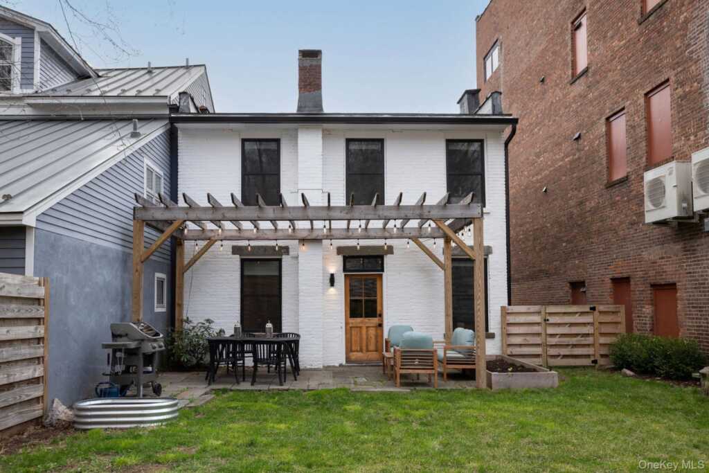 109 Abeel Street, Kingston, NY 12401 - Photo 8 of 40