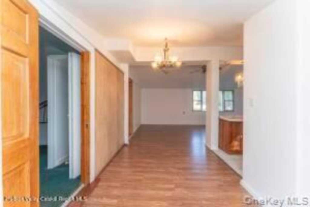 42 Dixon Avenue, Woodstock, NY 12498 - Photo 5 of 31