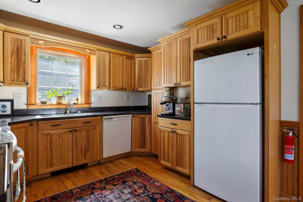 452 Mountain Road, Rosendale, NY 12440 - Photo 7 of 50
