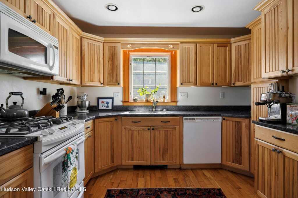 452 Mountain Road, High Falls, NY 12440 - Photo 6 of 50