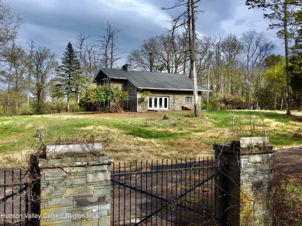 3058 New York 32, Saugerties, NY 12477 - Photo 6 of 50