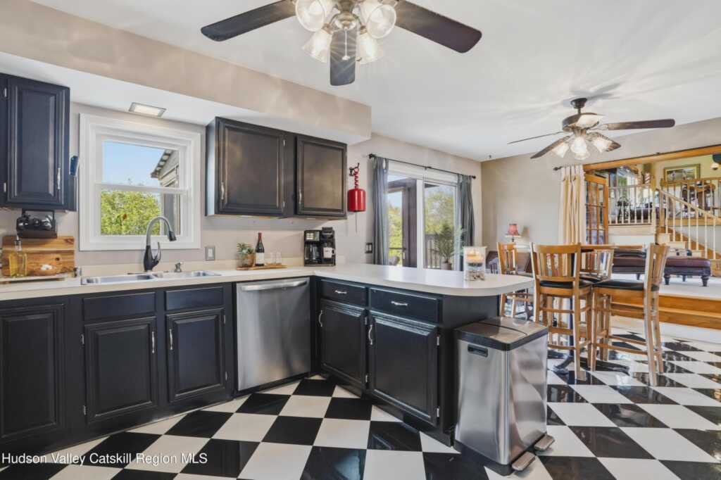 496 Mountain View Avenue, Hurley, NY 12443 - Photo 12 of 40