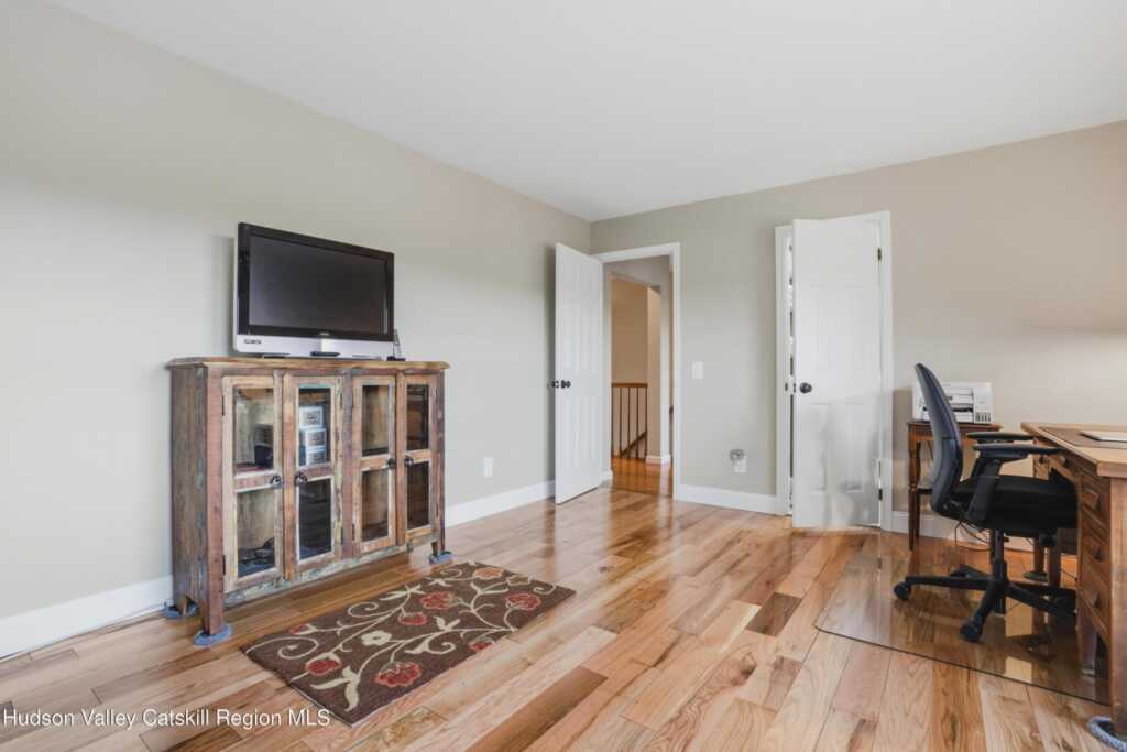 496 Mountain View Avenue, Hurley, NY 12443 - Photo 29 of 40