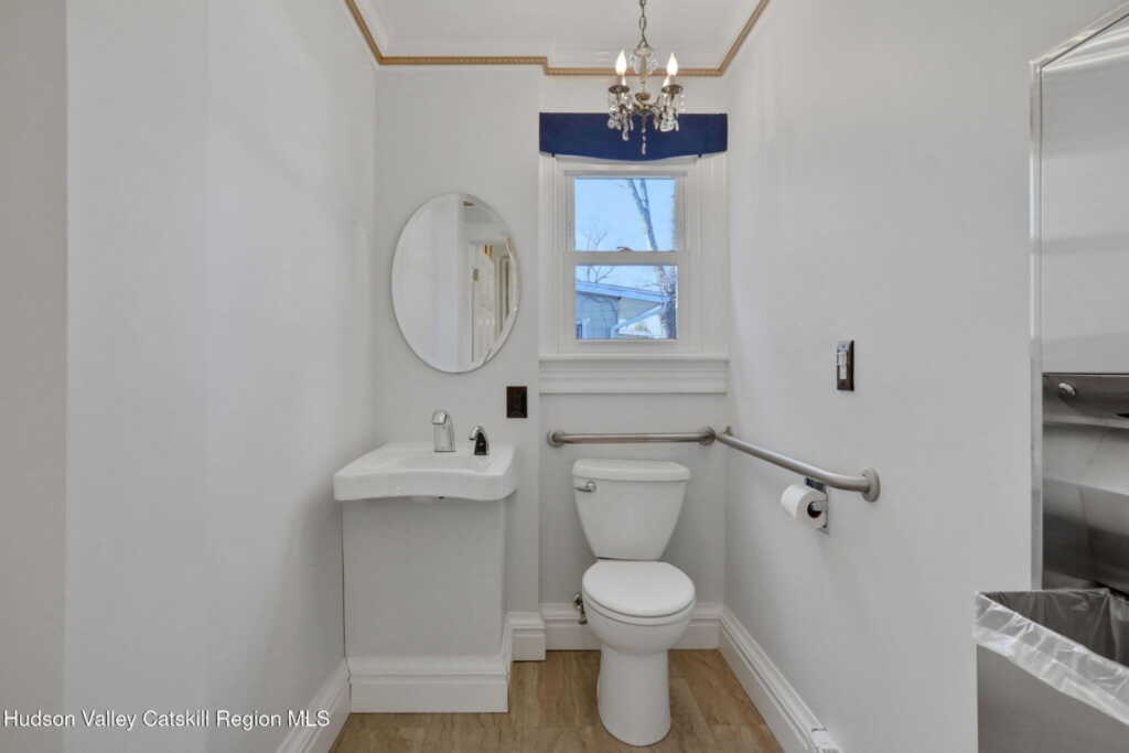 411 Albany Avenue, Kingston, NY 12401 - Photo 19 of 48