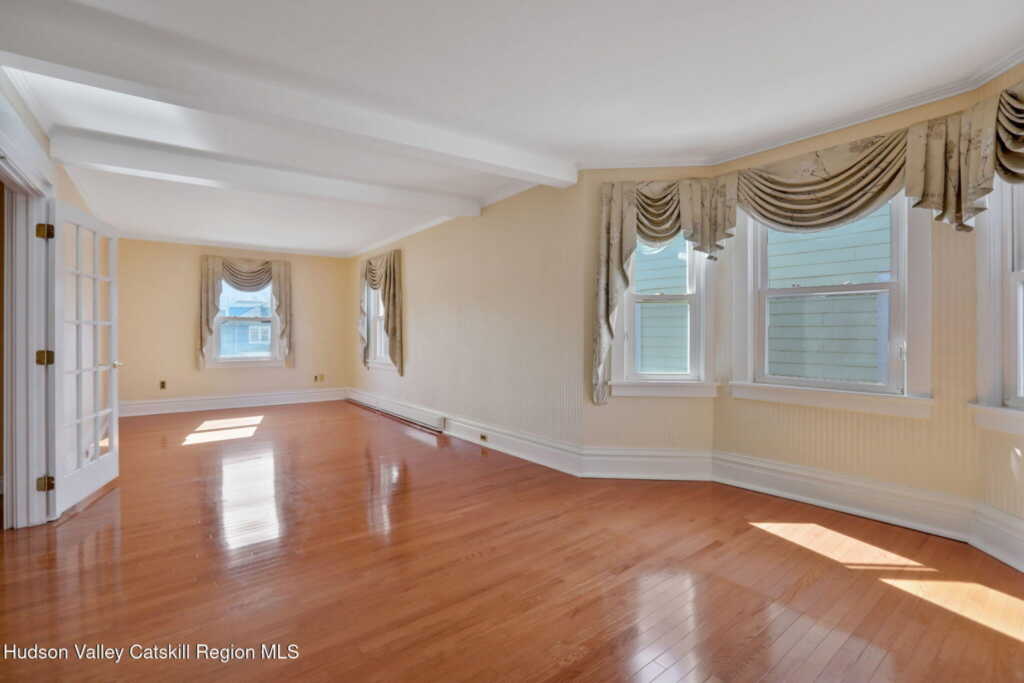 411 Albany Avenue, Kingston, NY 12401 - Photo 38 of 48