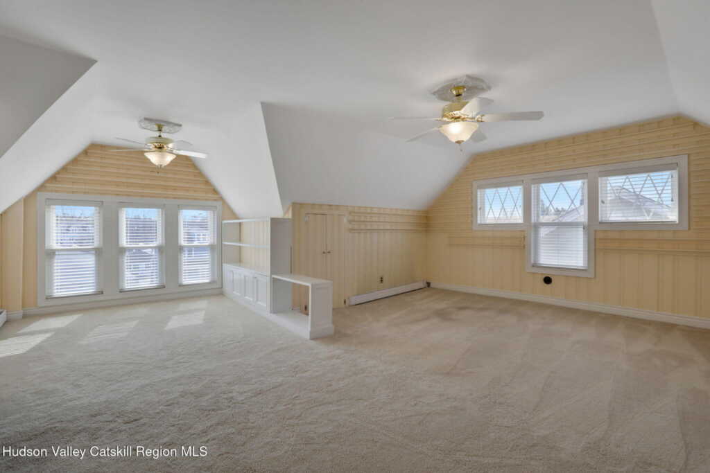 411 Albany Avenue, Kingston, NY 12401 - Photo 41 of 48