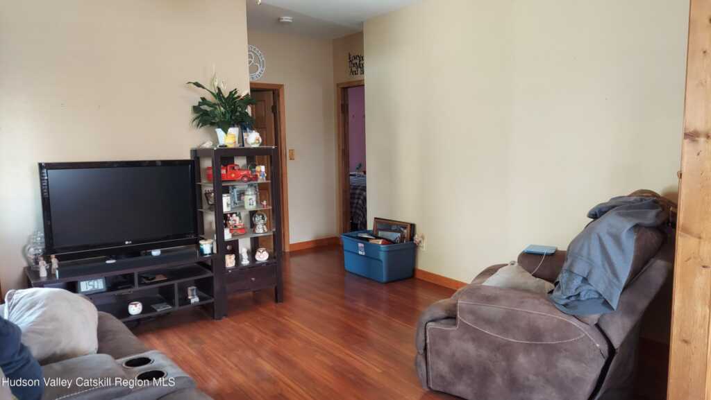 22 Van Gaasbeck Street, Kingston, NY 12401 - Photo 23 of 50