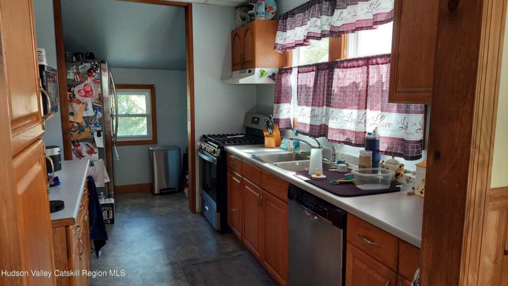 22 Van Gaasbeck Street, Kingston, NY 12401 - Photo 27 of 50