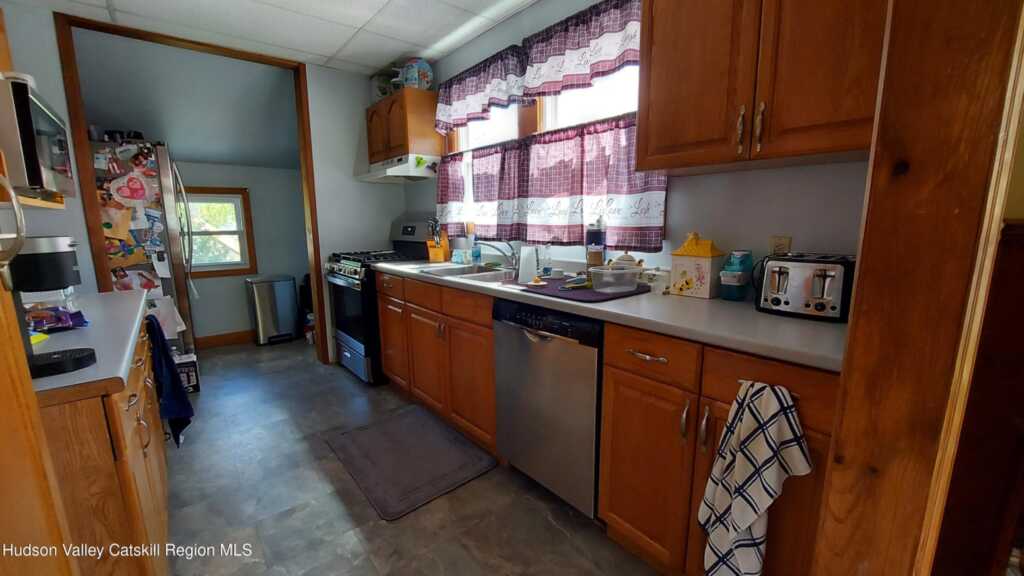 22 Van Gaasbeck Street, Kingston, NY 12401 - Photo 29 of 50