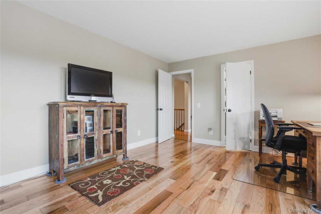496 Mountain View Avenue, Hurley, NY 12443 - Photo 28 of 39