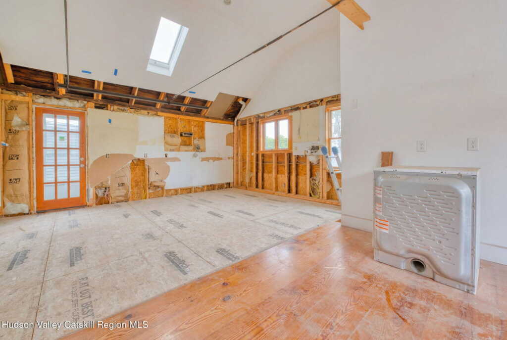 230 Partition Street, Saugerties, NY 12477 - Photo 38 of 50