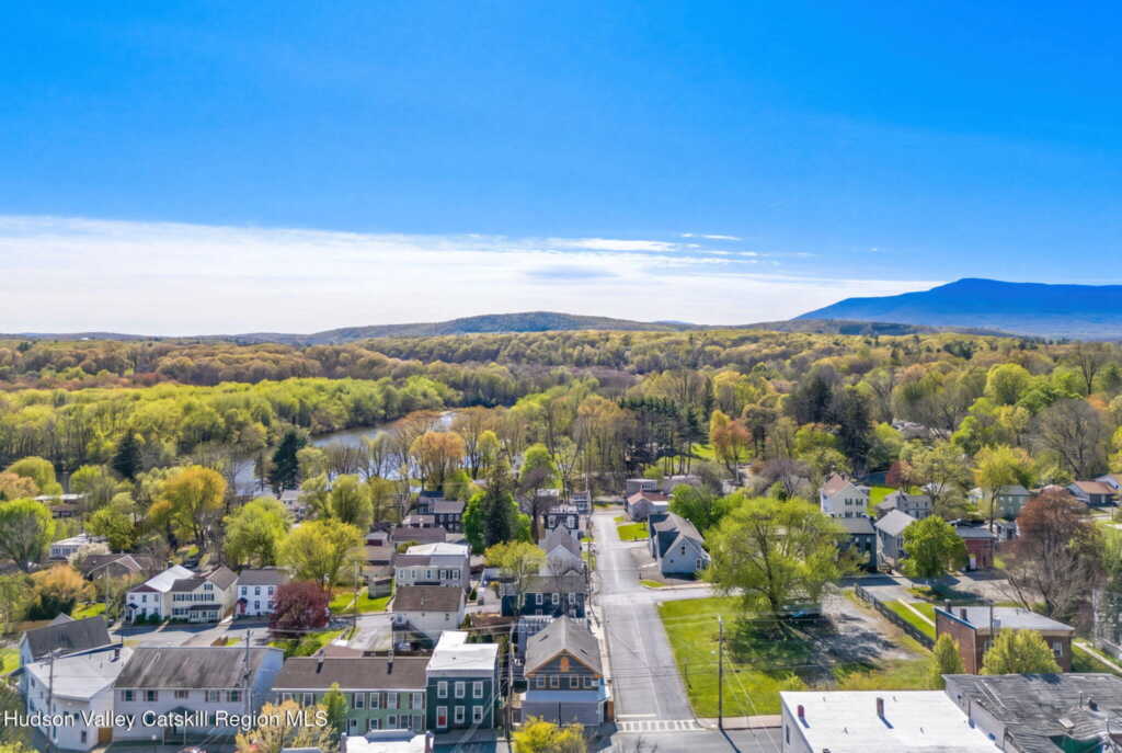 230 Partition Street, Saugerties, NY 12477 - Photo 9 of 17