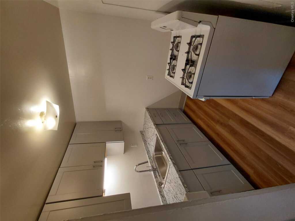 87 W Pierpont Street, Unit #4, Kingston, NY 12401 - Photo 2 of 14