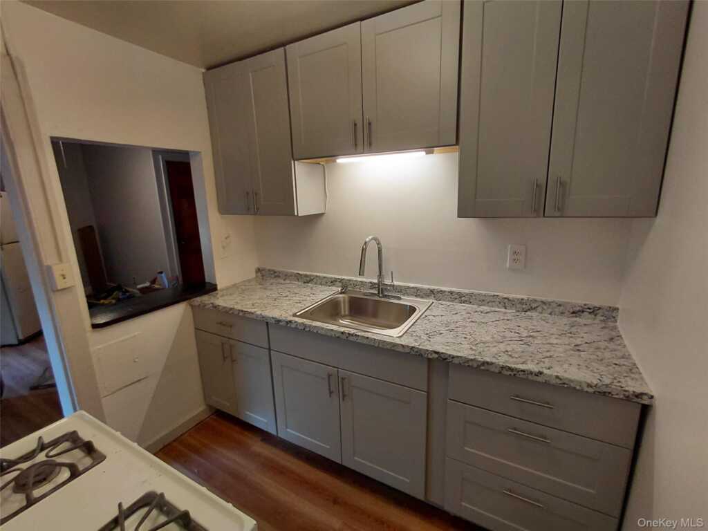 87 W Pierpont Street, Unit #4, Kingston, NY 12401 - Photo 3 of 14