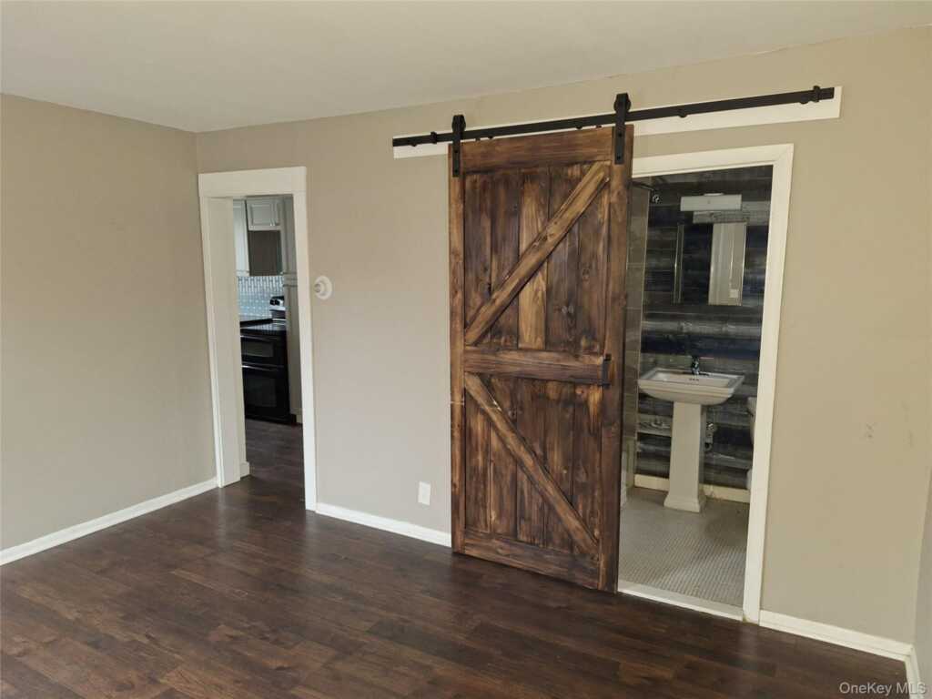 343 Washington Avenue, Unit #1, Kingston, NY 12401 - Photo 7 of 9