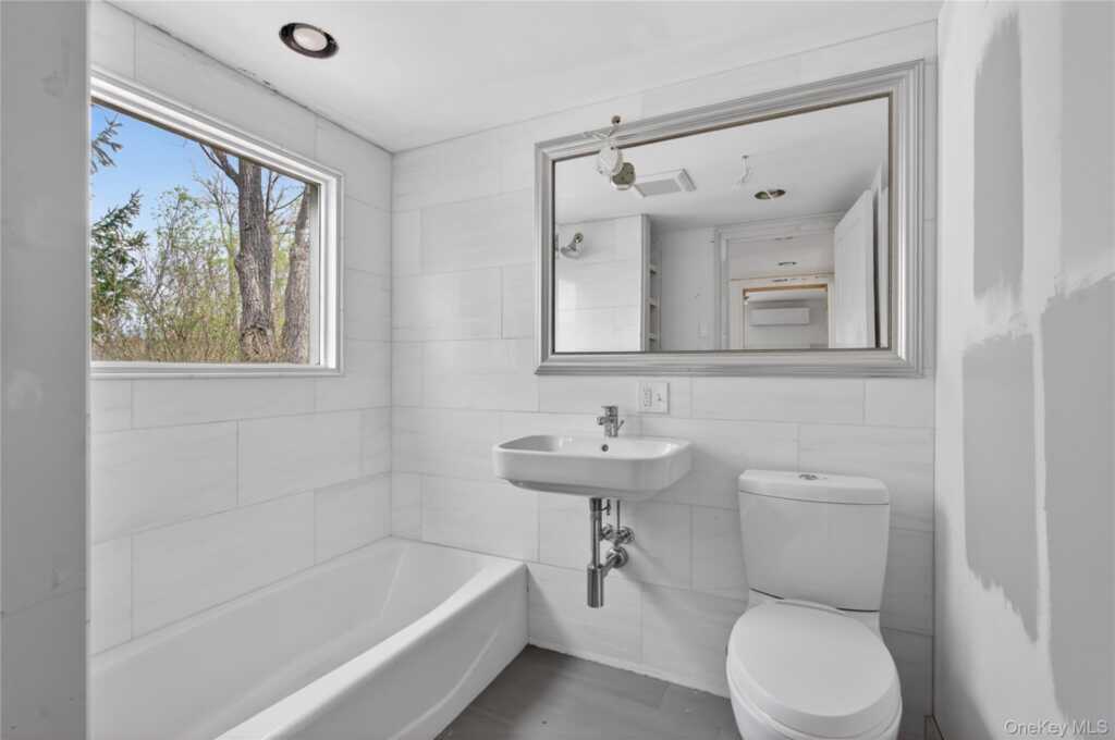 1810 Sawkill Park Road, Kingston, NY 12401 - Photo 12 of 19