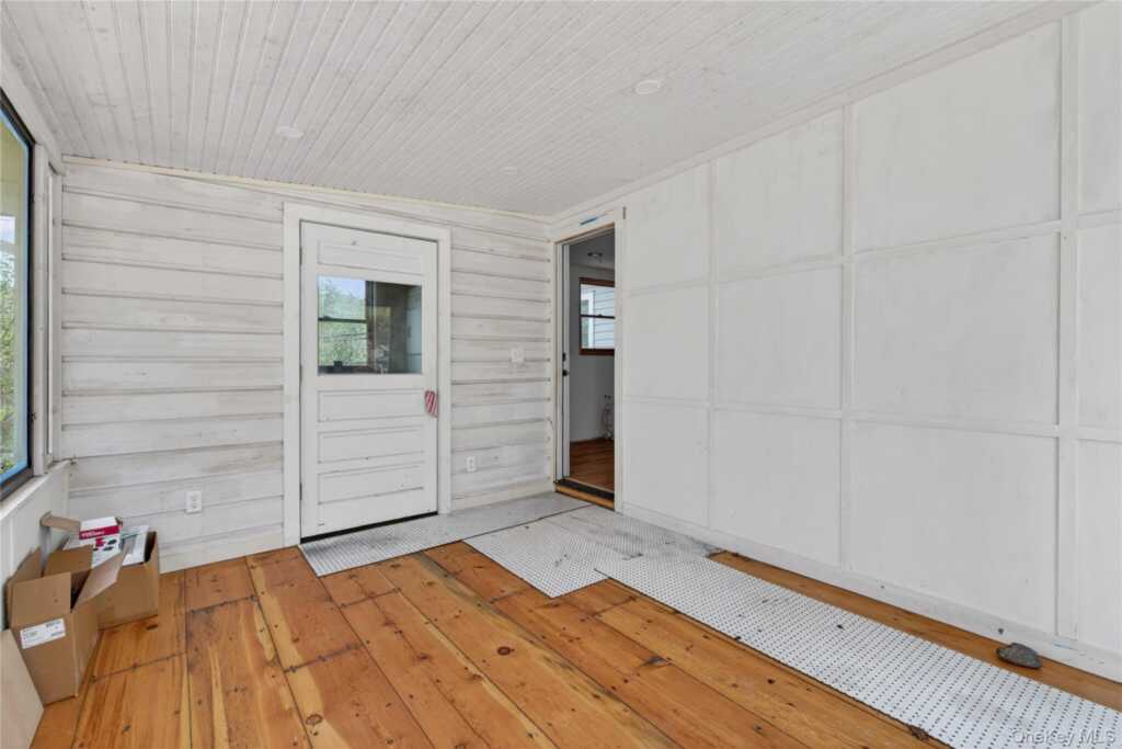 1810 Sawkill Park Road, Kingston, NY 12401 - Photo 4 of 19