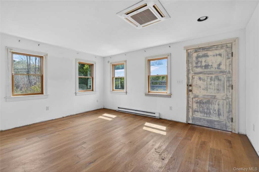 1810 Sawkill Park Road, Kingston, NY 12401 - Photo 6 of 19