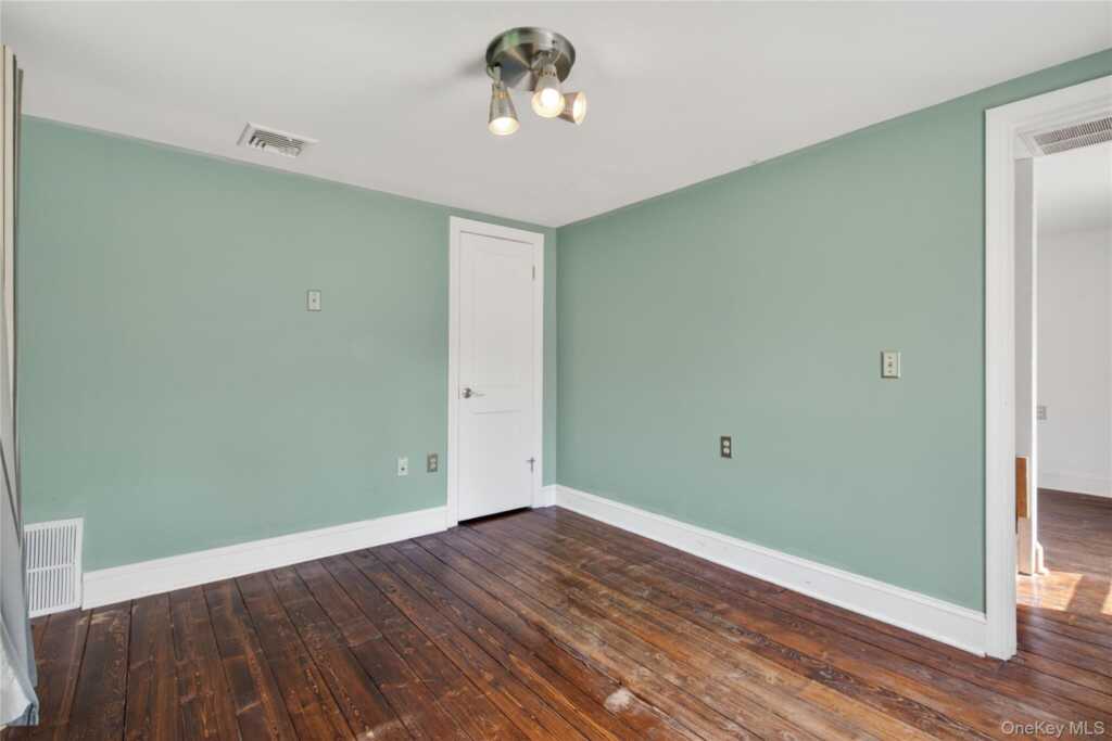 1063 Sawkill Road, Kingston, NY 12401 - Photo 18 of 46