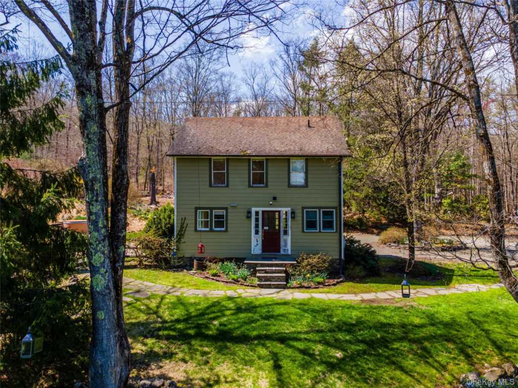 1063 Sawkill Road, Kingston, NY 12401 - Photo 2 of 46