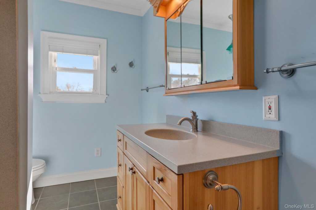 411 Albany Avenue, Kingston, NY 12401 - Photo 19 of 41