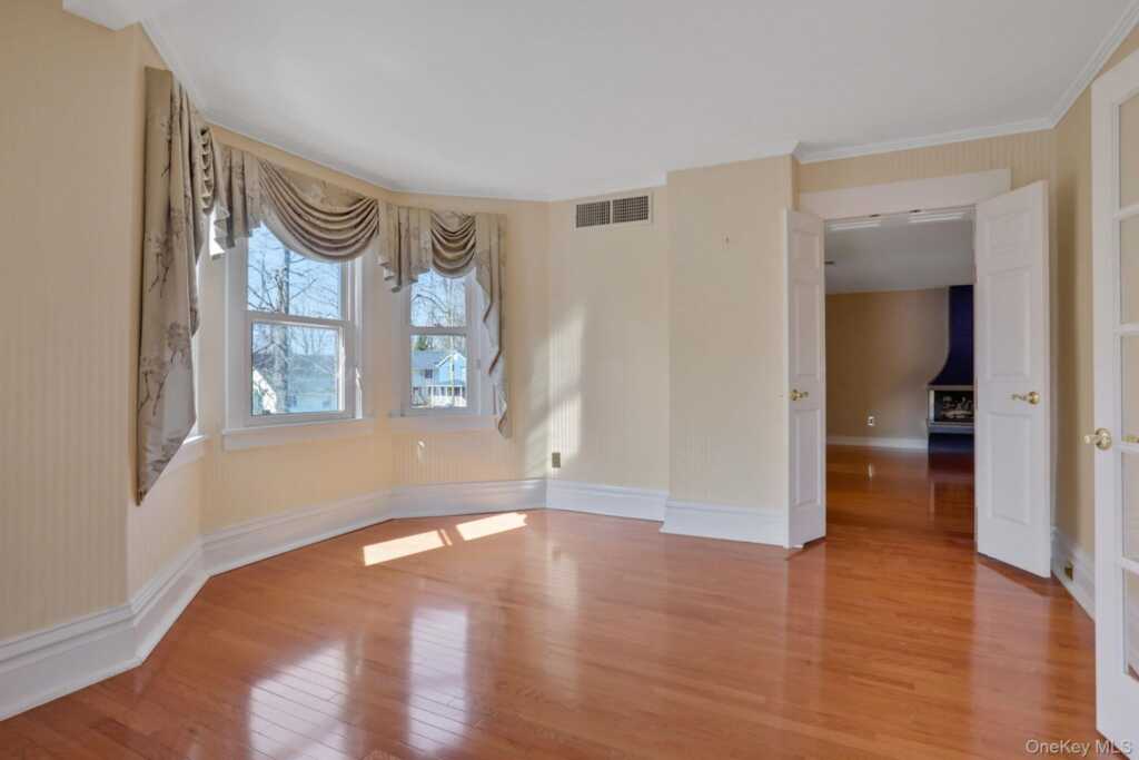411 Albany Avenue, Kingston, NY 12401 - Photo 20 of 41