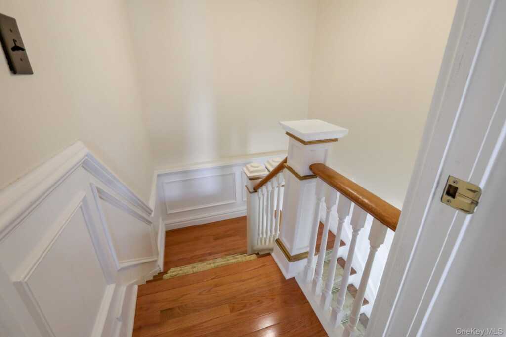 411 Albany Avenue, Kingston, NY 12401 - Photo 23 of 41