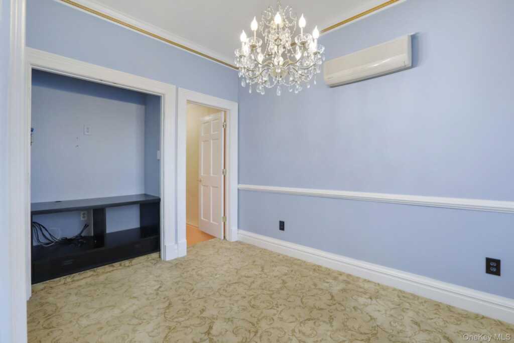 411 Albany Avenue, Kingston, NY 12401 - Photo 28 of 41