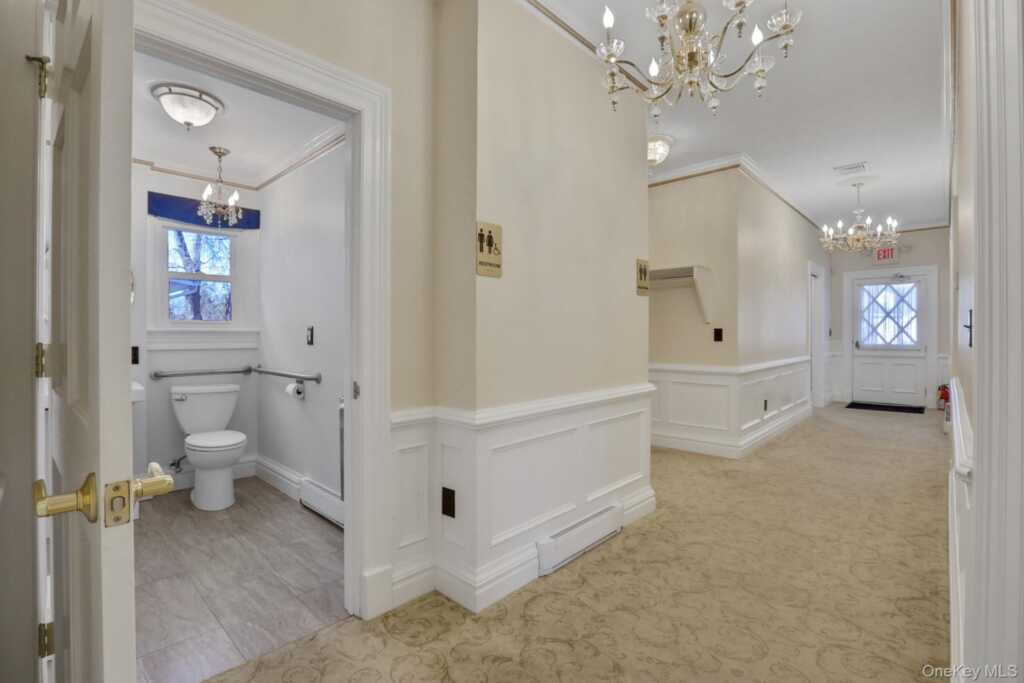 411 Albany Avenue, Kingston, NY 12401 - Photo 31 of 41