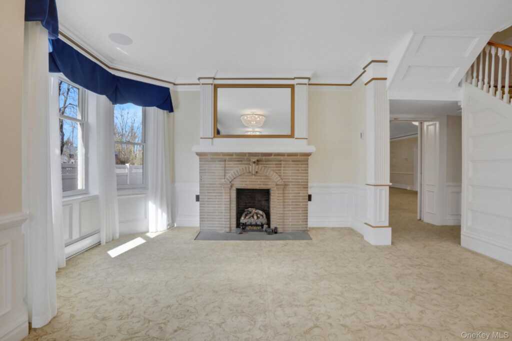 411 Albany Avenue, Kingston, NY 12401 - Photo 38 of 41