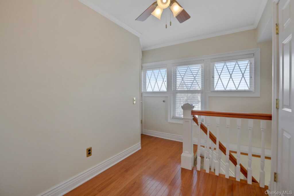 411 Albany Avenue, Kingston, NY 12401 - Photo 7 of 41