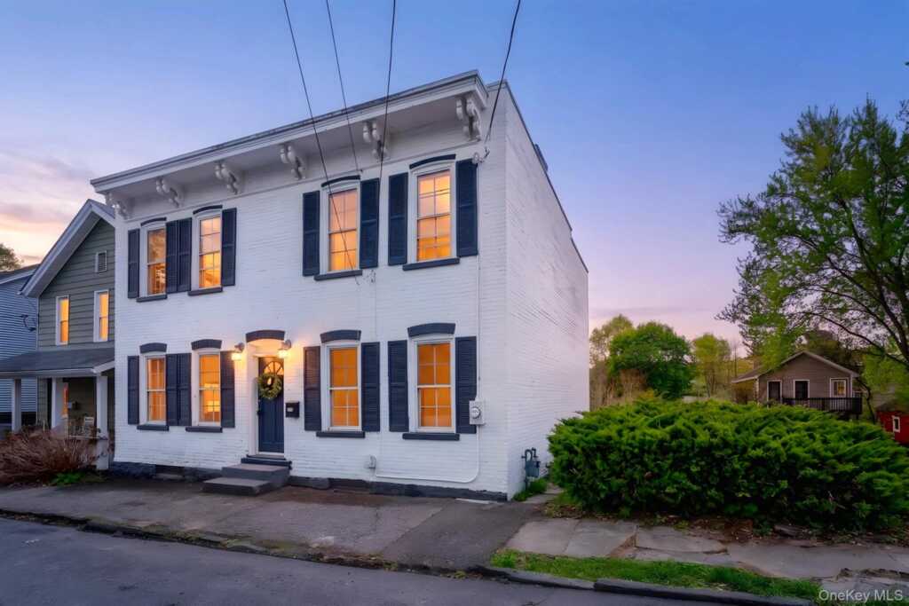 72 Hunter Street, Kingston, NY 12401