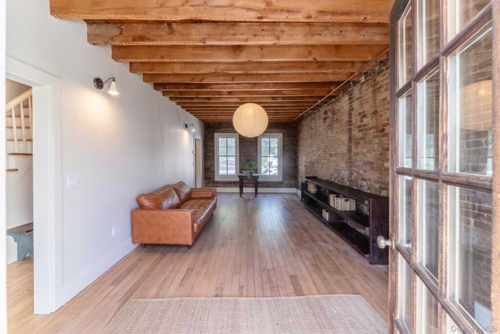 72 Hunter Street, Kingston, NY 12401 - Photo 23 of 50