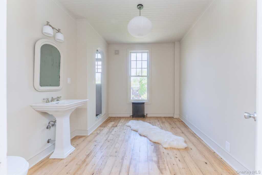 72 Hunter Street, Kingston, NY 12401 - Photo 29 of 50