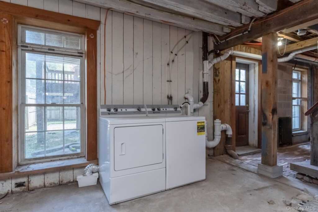 72 Hunter Street, Kingston, NY 12401 - Photo 41 of 50
