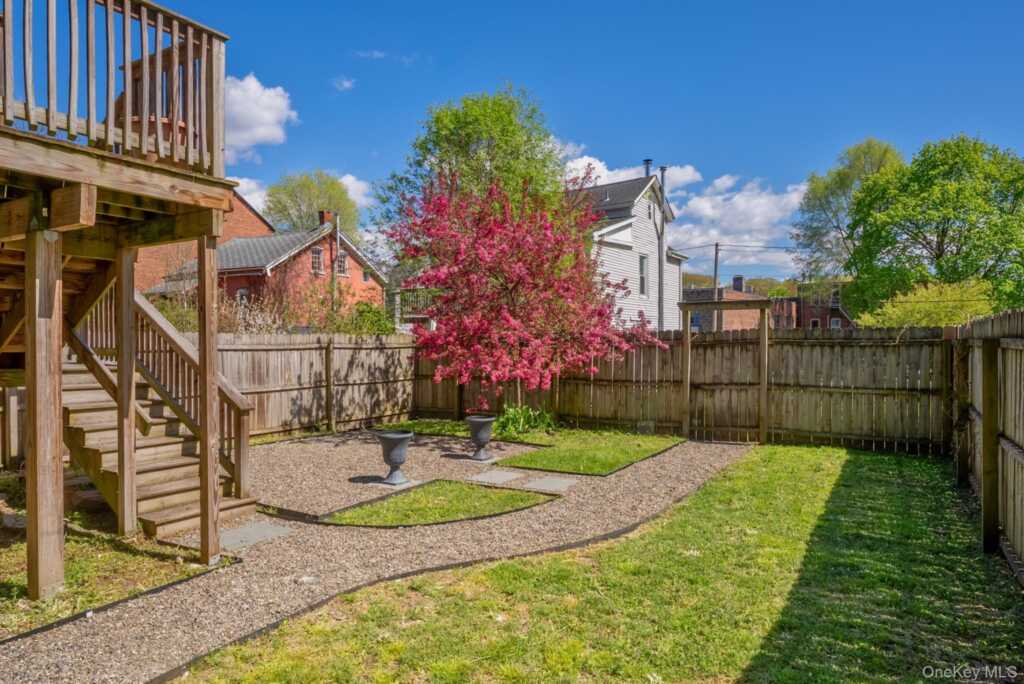 72 Hunter Street, Kingston, NY 12401 - Photo 42 of 50