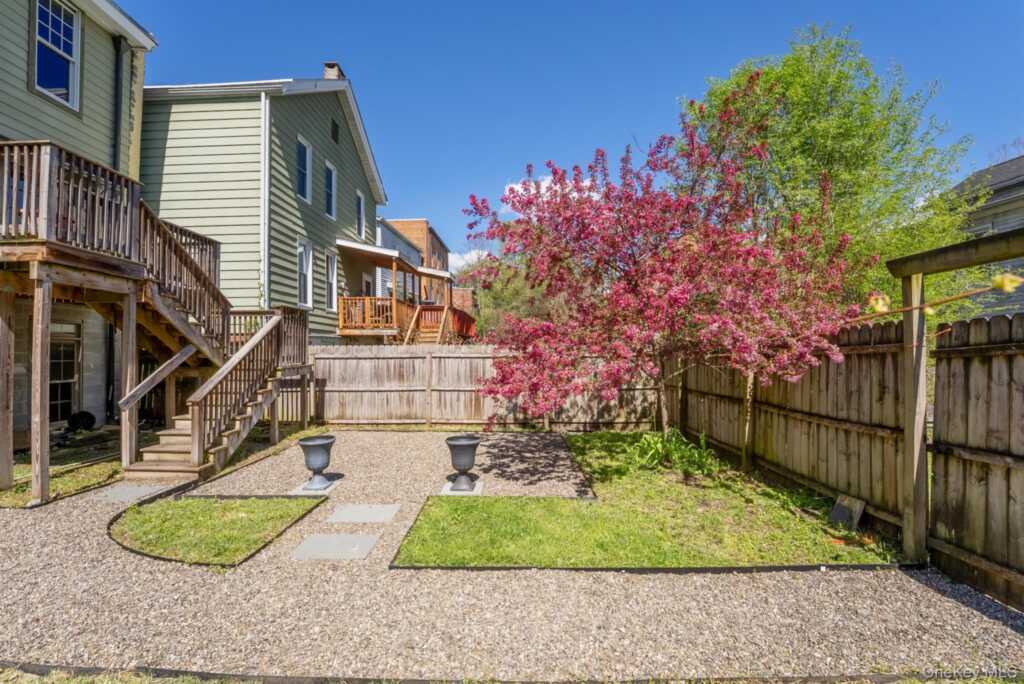 72 Hunter Street, Kingston, NY 12401 - Photo 44 of 50