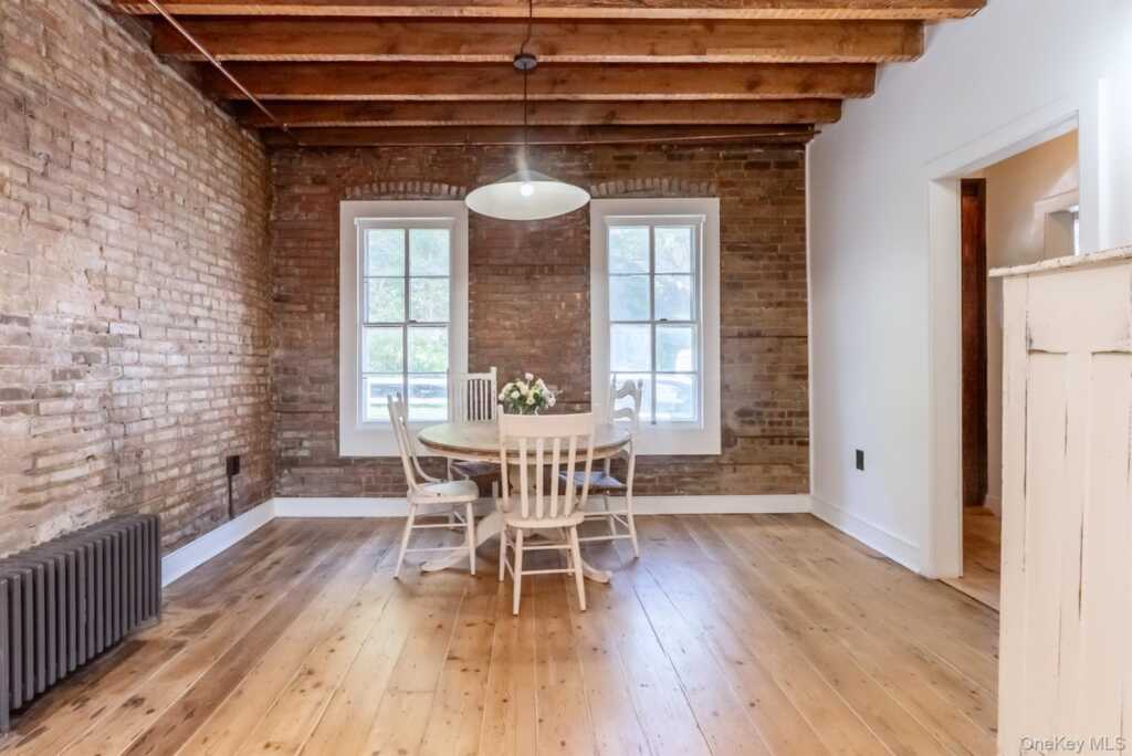 72 Hunter Street, Kingston, NY 12401 - Photo 7 of 50