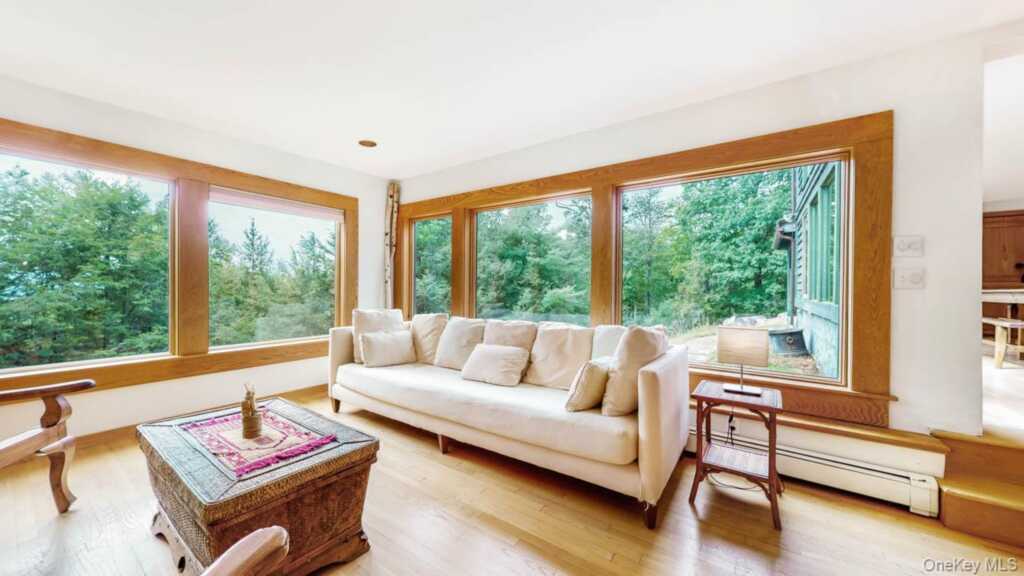 376 Abbey Road, Woodstock, NY 12457 - Photo 14 of 40