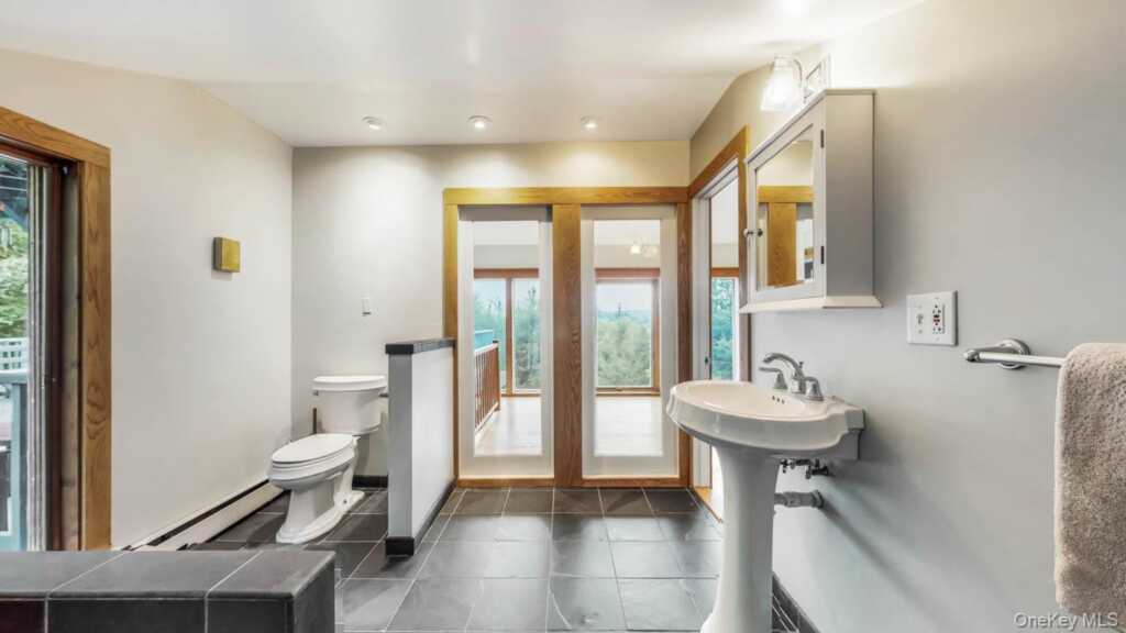 376 Abbey Road, Woodstock, NY 12457 - Photo 24 of 40