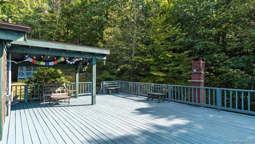 376 Abbey Road, Woodstock, NY 12457 - Photo 34 of 40