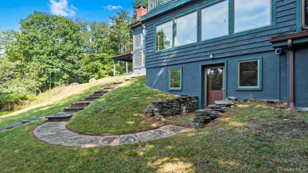 376 Abbey Road, Woodstock, NY 12457 - Photo 37 of 40