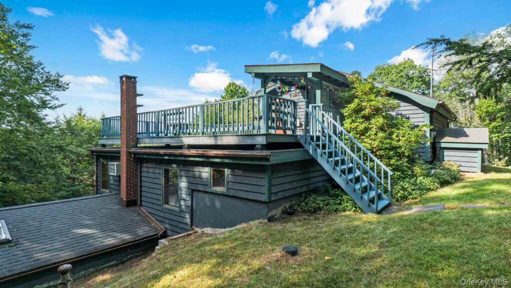 376 Abbey Road, Woodstock, NY 12457 - Photo 4 of 40